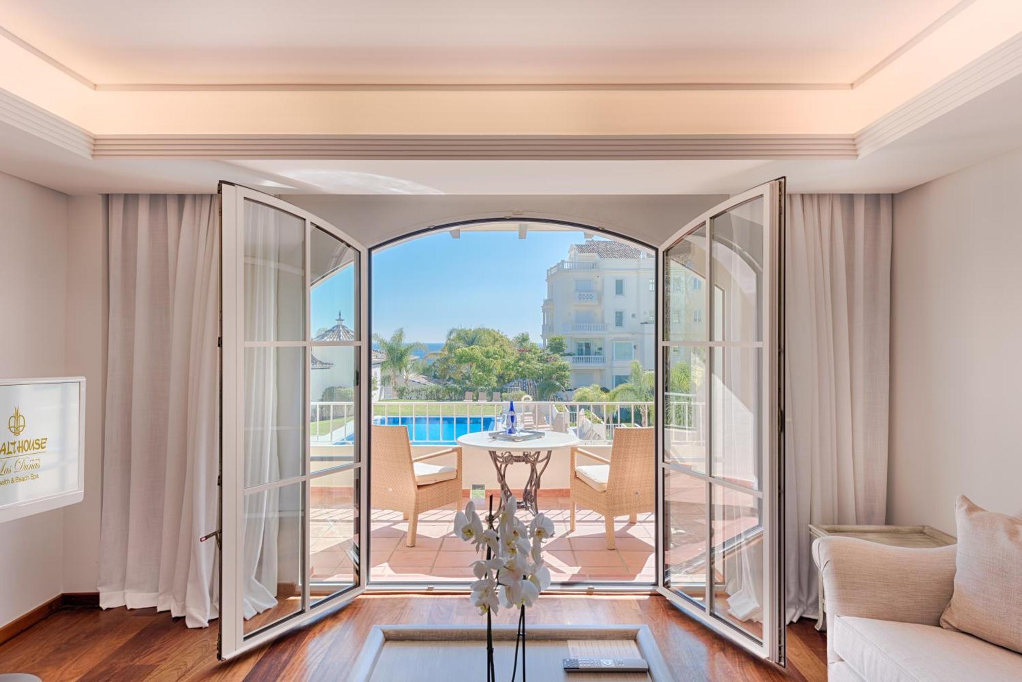 Las Dunas Suites & Apartments Estepona Dış mekan fotoğraf