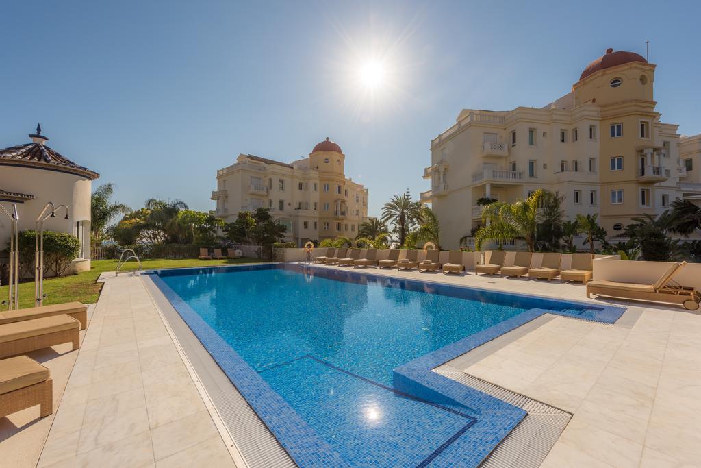 Las Dunas Suites & Apartments Estepona Oda fotoğraf