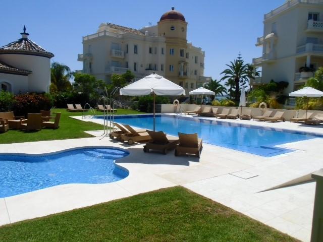 Las Dunas Suites & Apartments Estepona Dış mekan fotoğraf